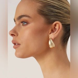Anthropologie mini petra drop earrings